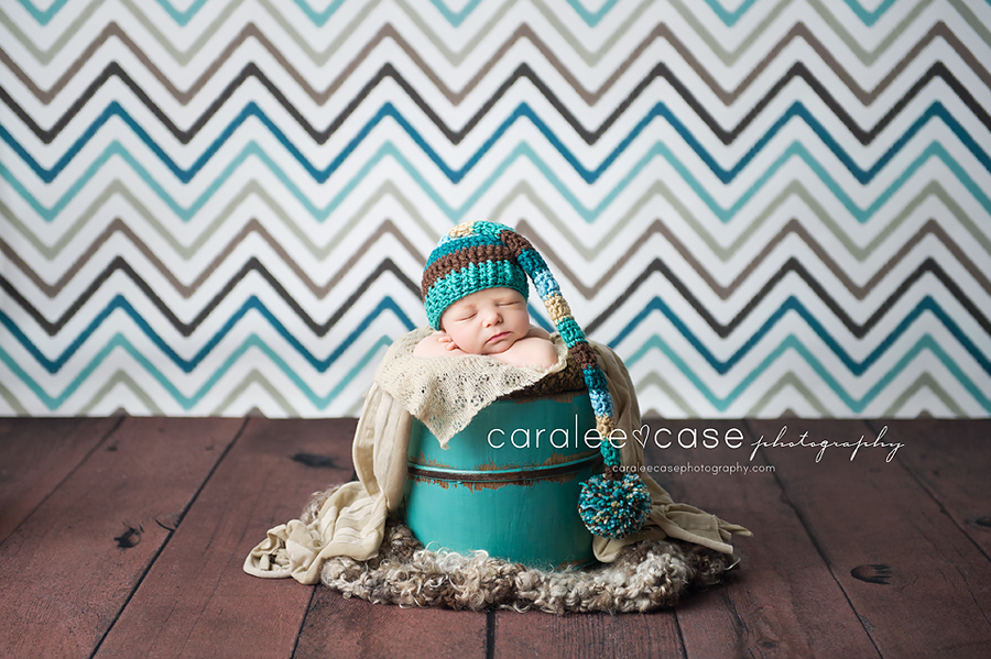 Creative Captures Photography Workshop | CARALEE CASE newborn baby infant posing class